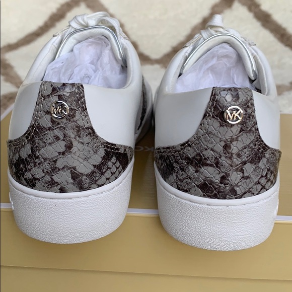 MICHAEL KORS CATELYN STRIPE LACE UP NAPPA PU PEARL - Picture 8 of 16